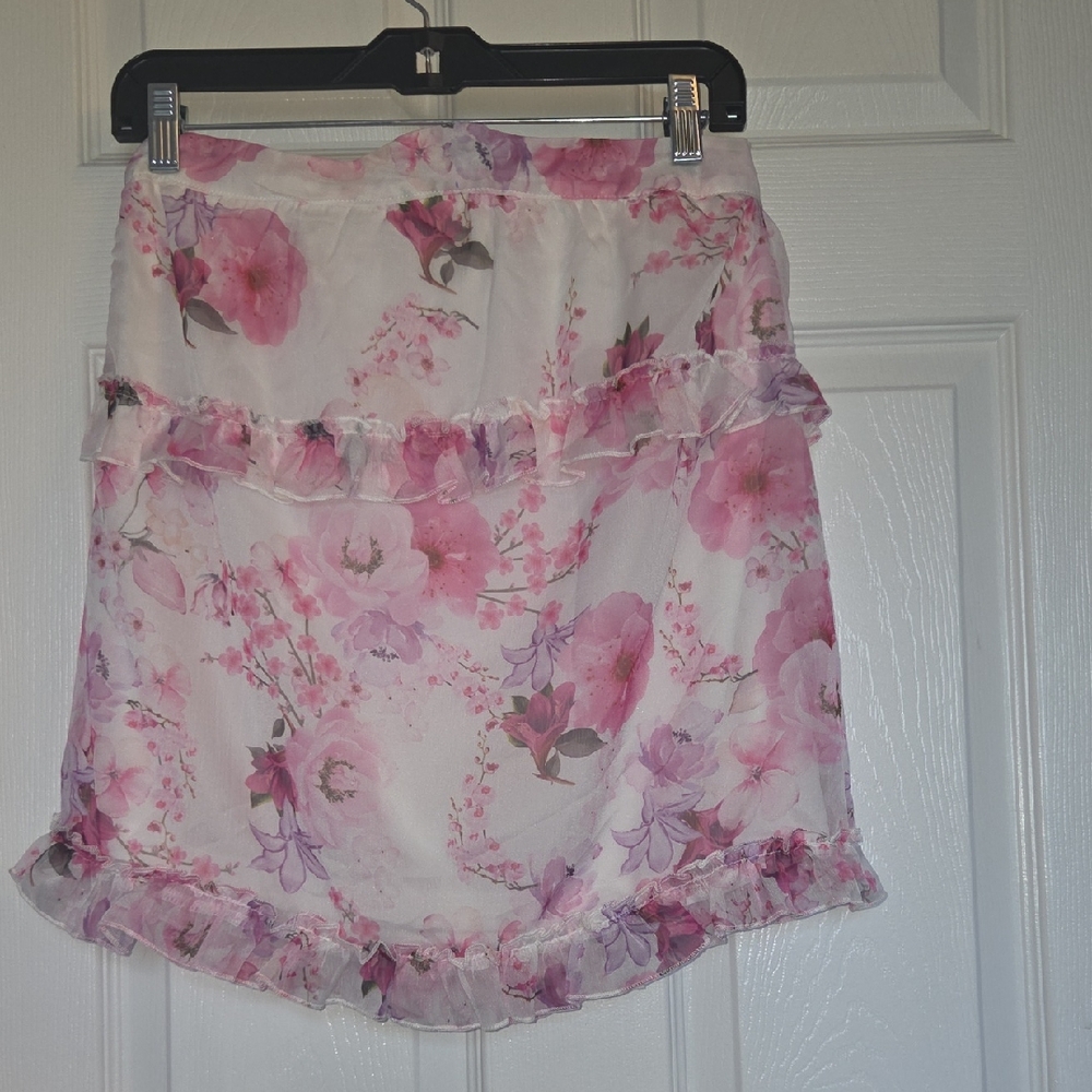 Cream Ruffled Bubble Mini Skirt for Casual Days